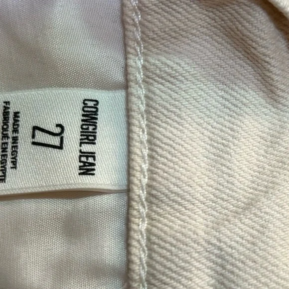 BDG High-Waisted Cowboy Jean in Cream at Urban Outfitters
BDG size 27 - Picture 10 of 16